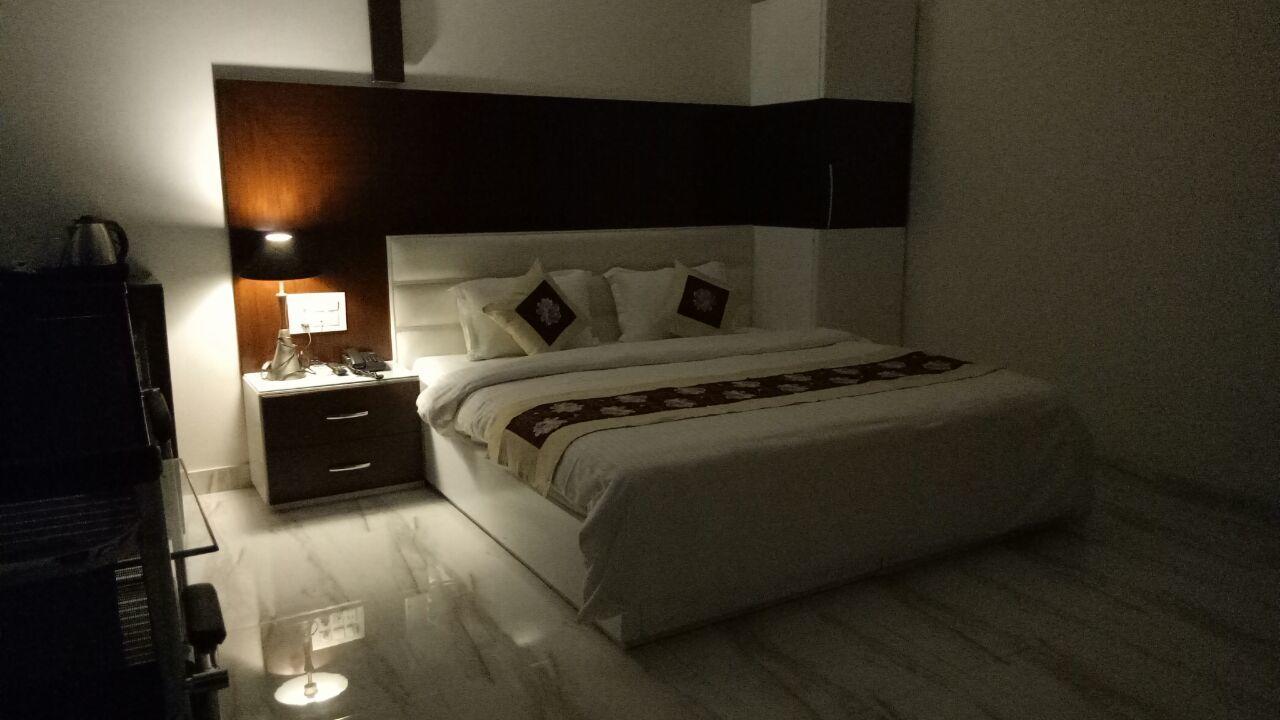 Hotel Neelam Moga 卢迪亚纳 外观 照片
