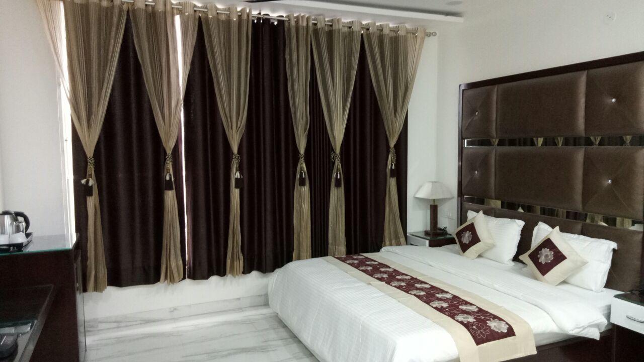 Hotel Neelam Moga 卢迪亚纳 外观 照片